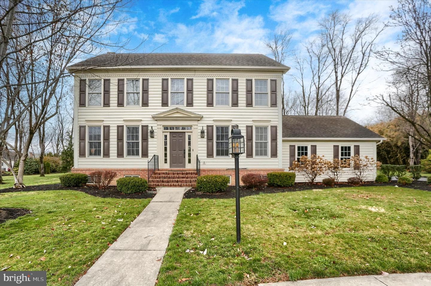 203 Friar Court