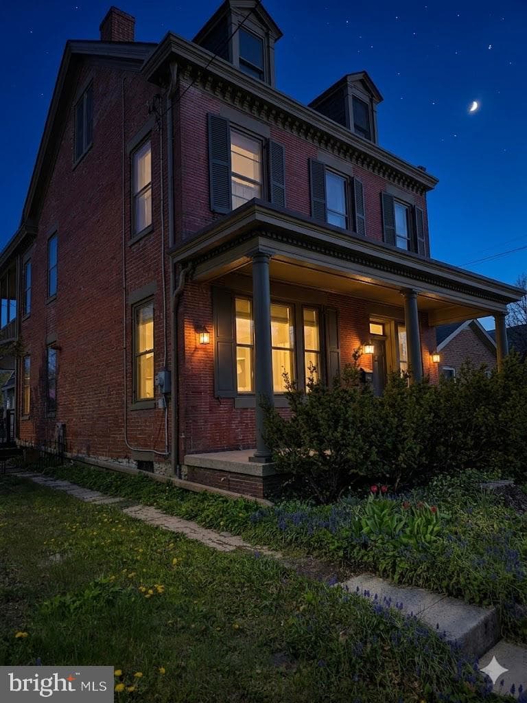 304 S West Street