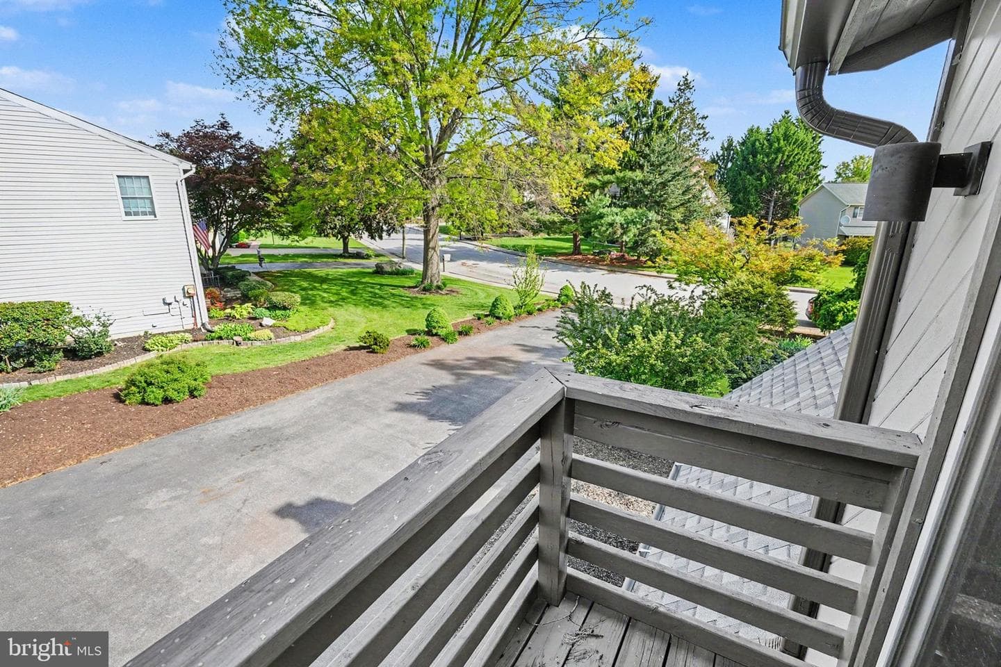 811 Wellington Drive photo 35