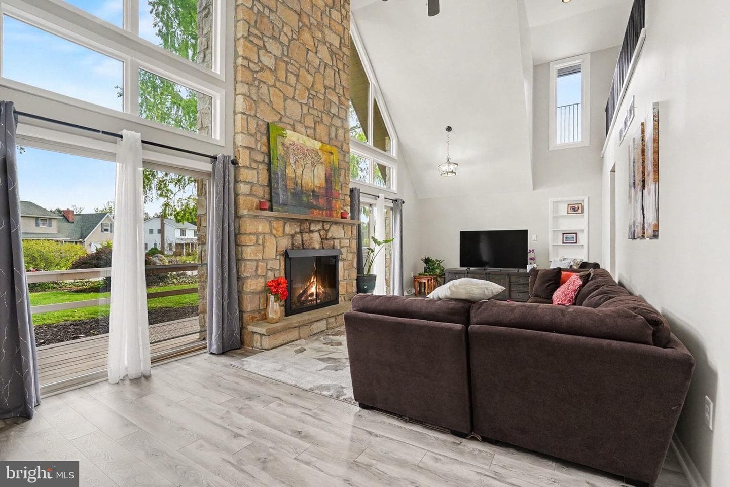 811 Wellington Drive photo 4