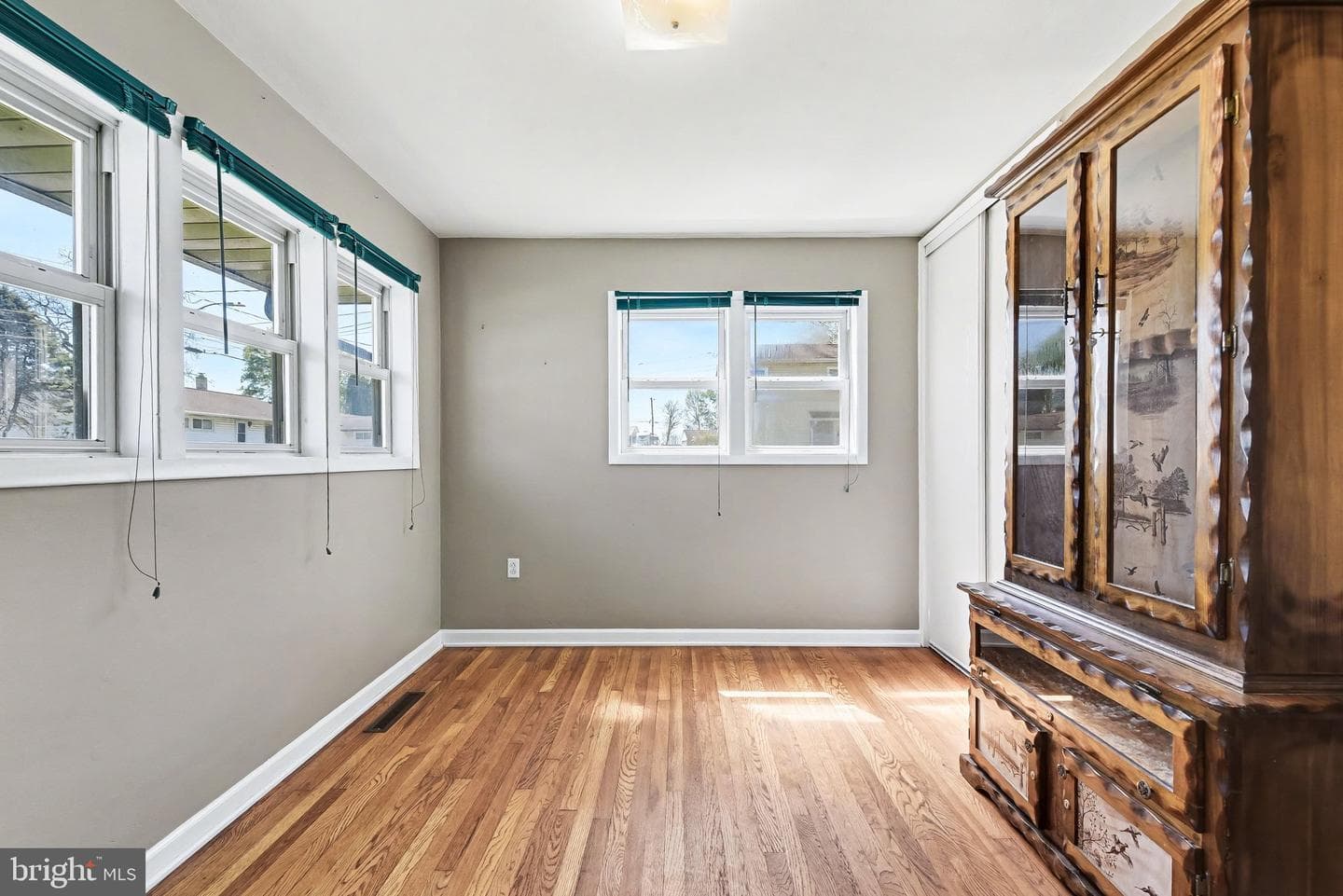 24 Maple Drive photo 12