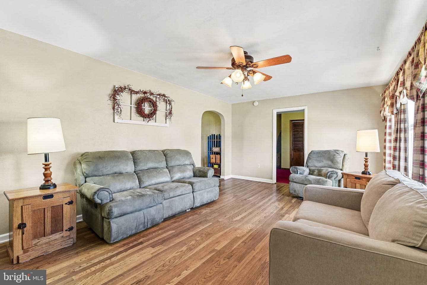 24 Maple Drive photo 2