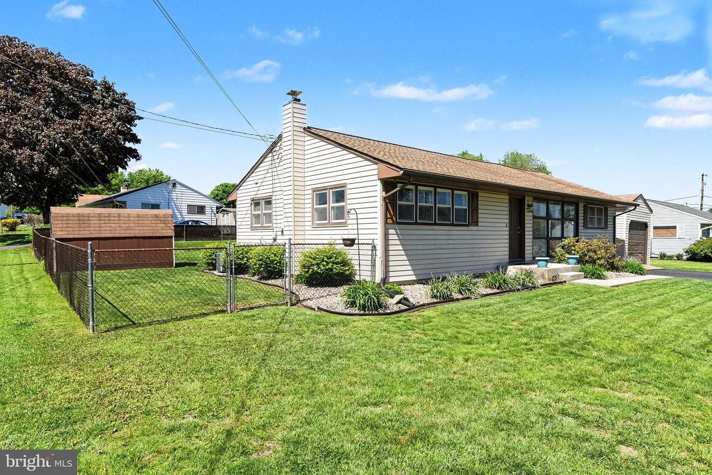 24 Maple Drive photo 27
