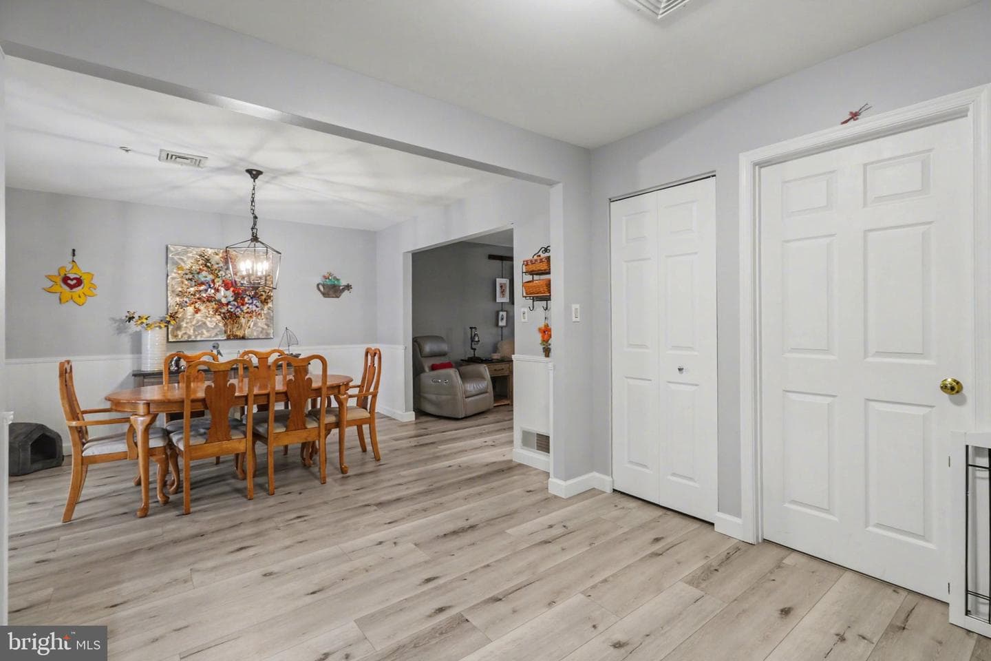 6 Westwood Court photo 25