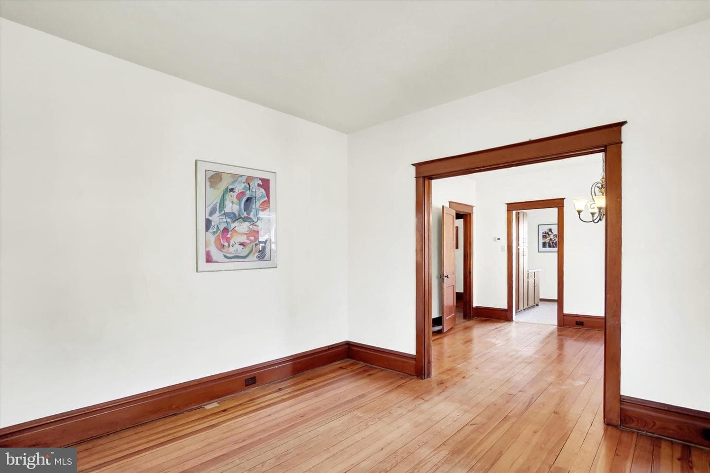 612 2nd St photo 9