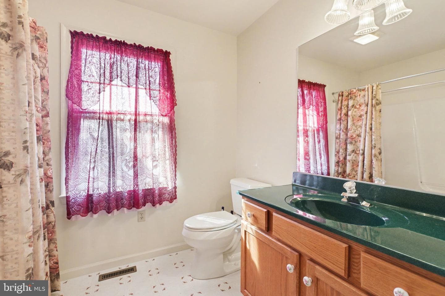 33 Blue Spruce Drive photo 25