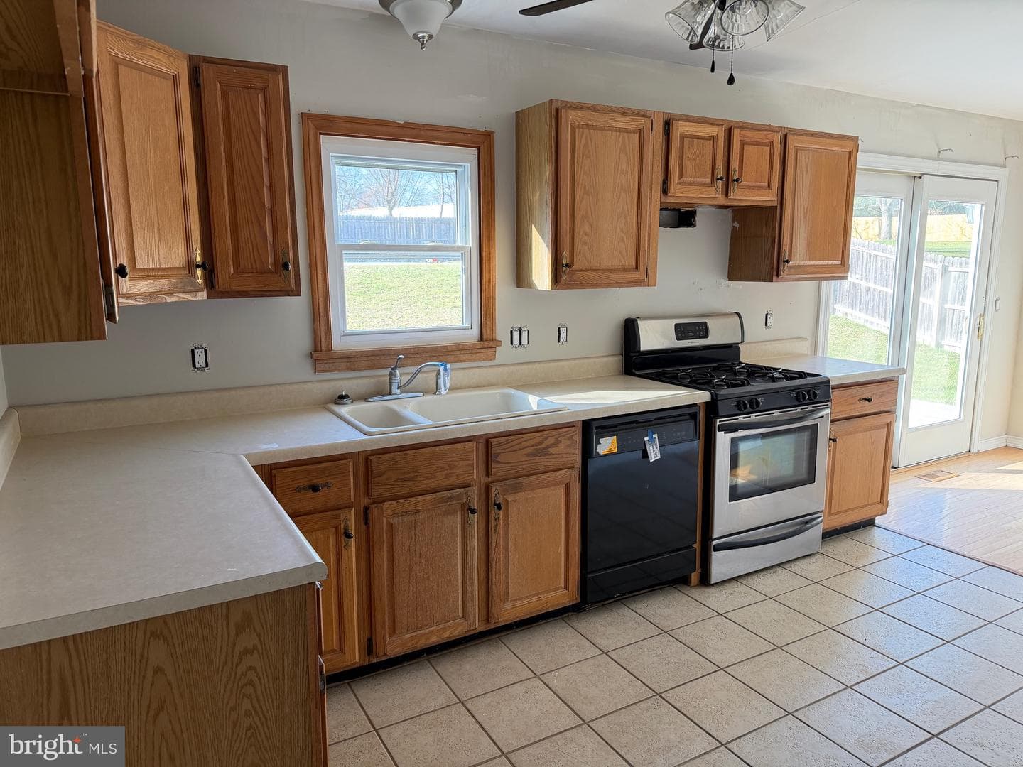 8 Wheatfield Drive photo 14
