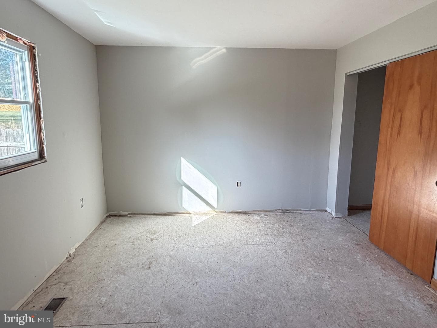 8 Wheatfield Drive photo 24