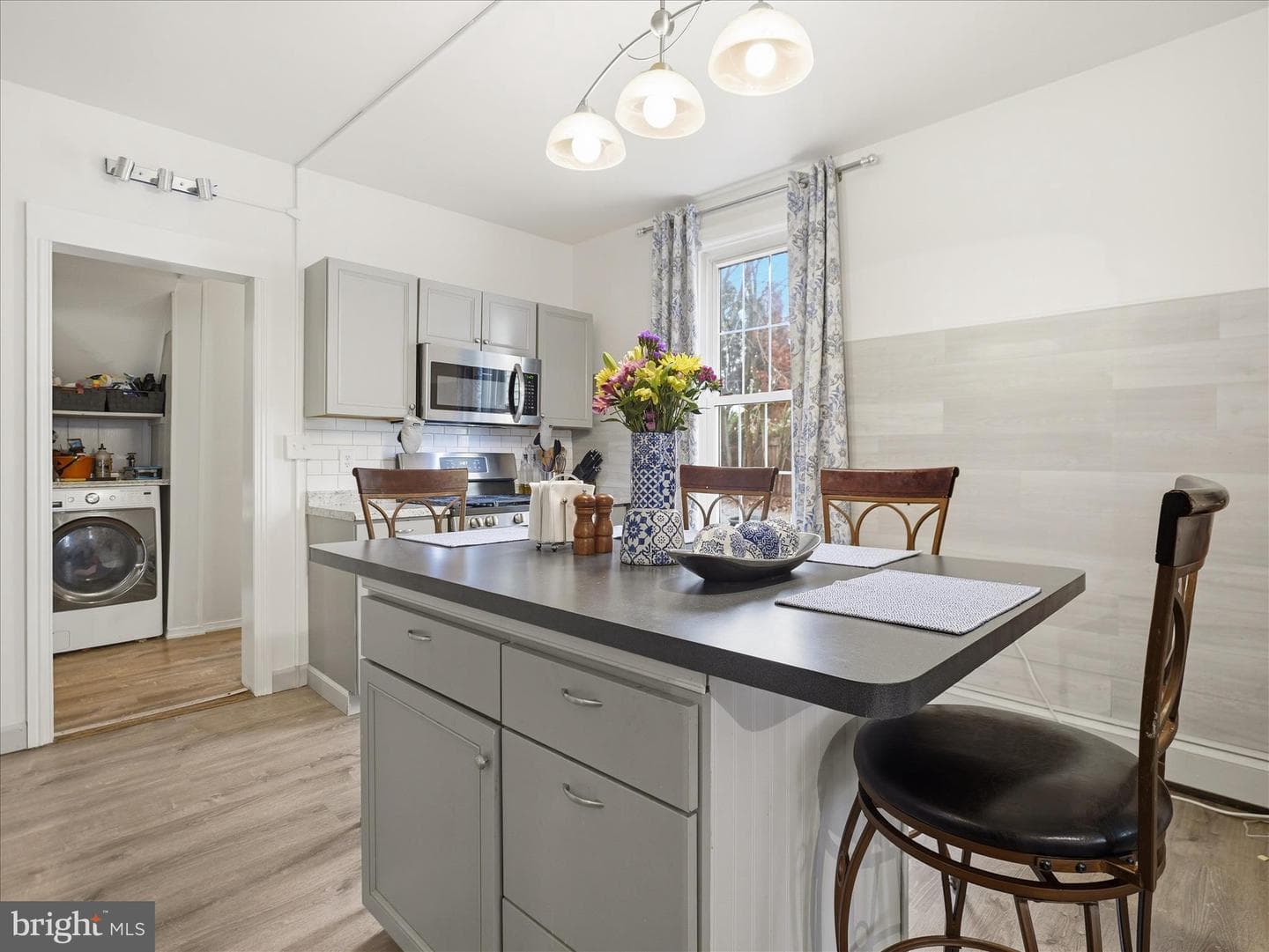 18 Richard Avenue photo 7