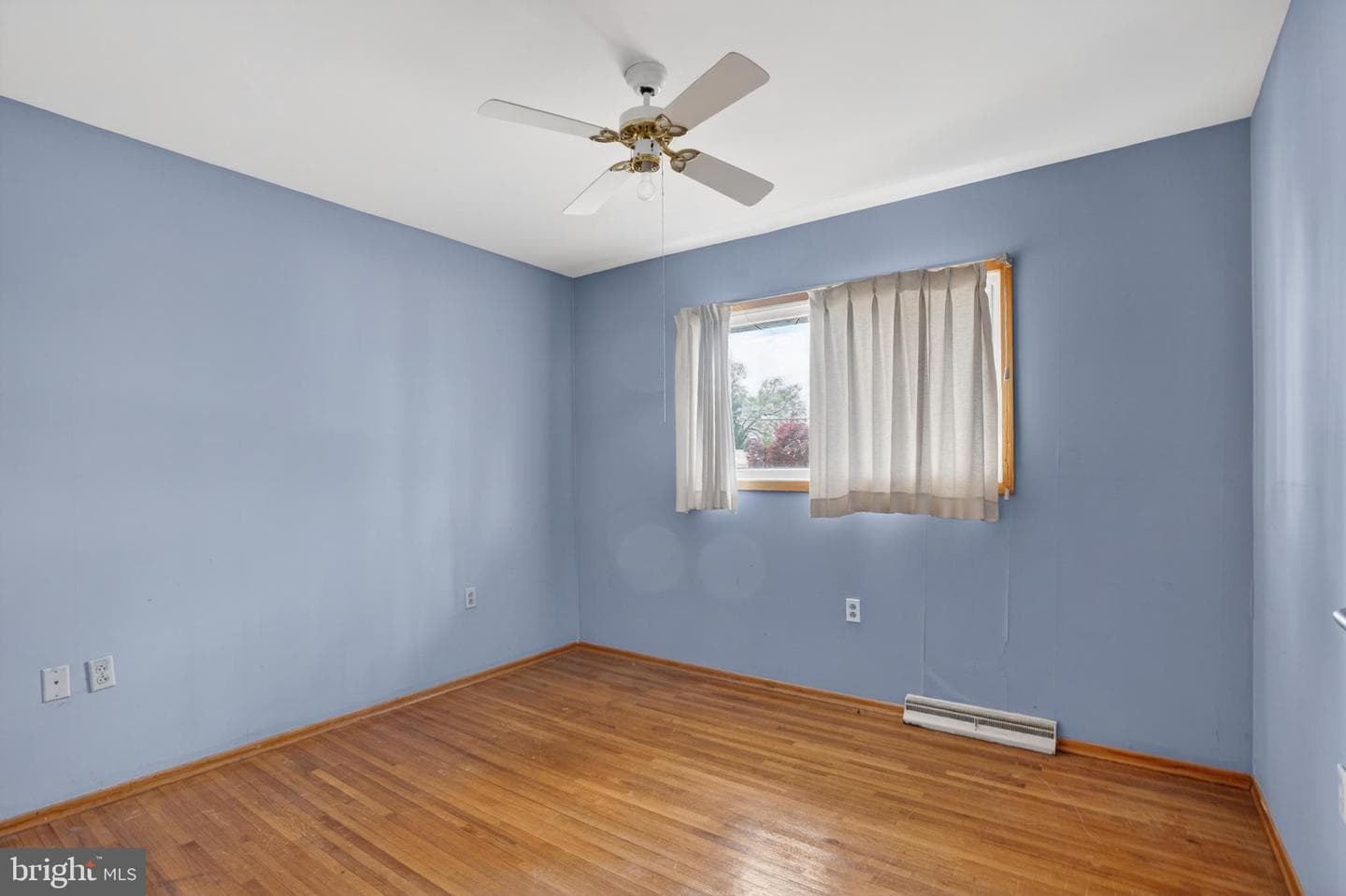 913 Gobin Street photo 29