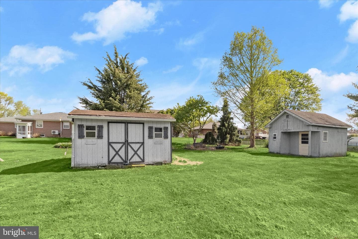 913 Gobin Street photo 54