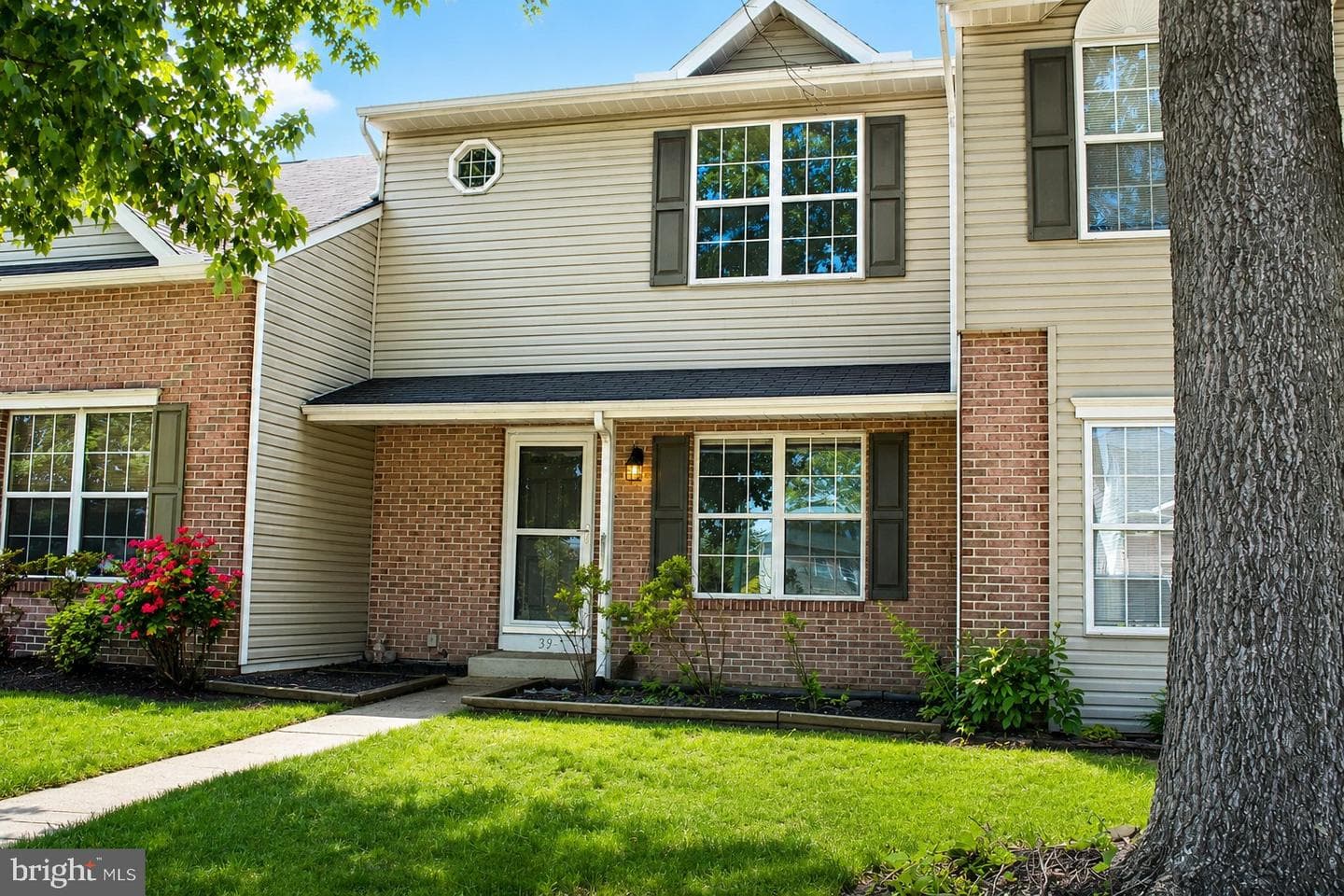 39 Southmont Drive photo 1