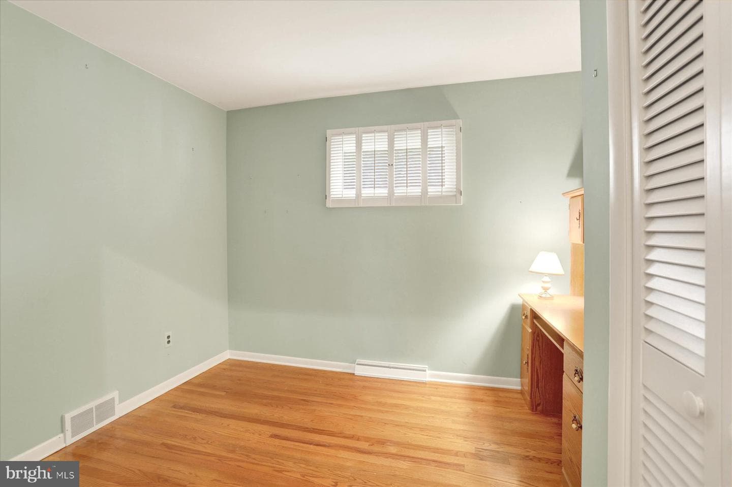 323 Evergreen Street photo 18
