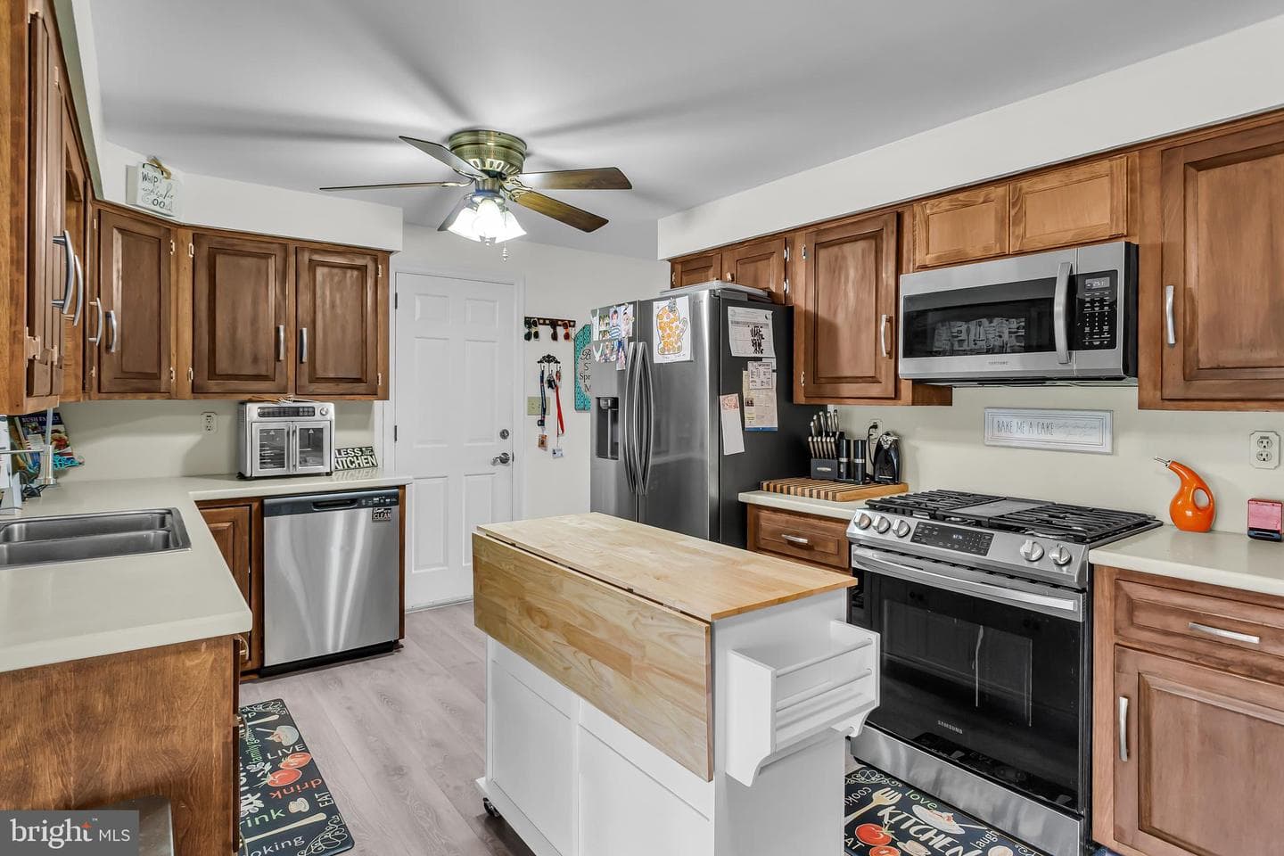 932 Shiremont Drive photo 3