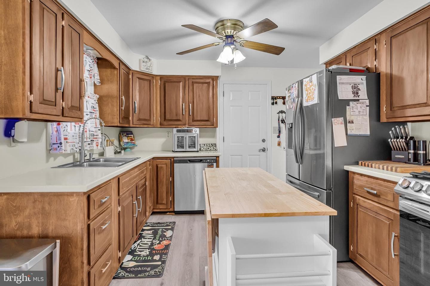 932 Shiremont Drive photo 4