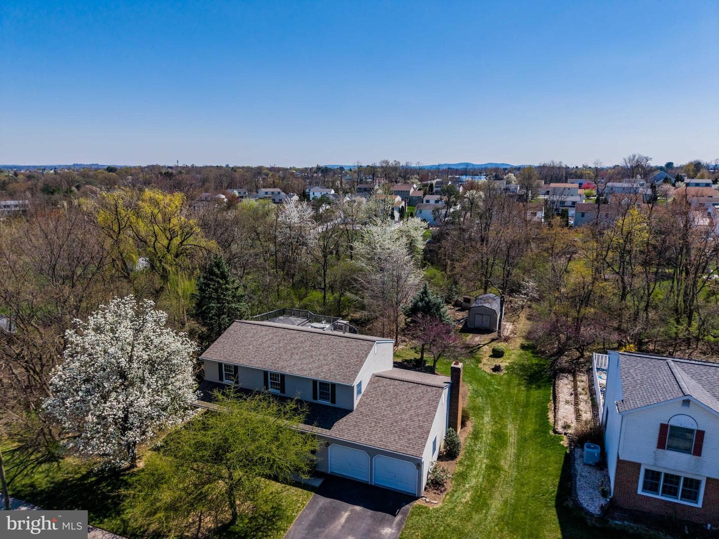 914 Maplewood Lane photo 43