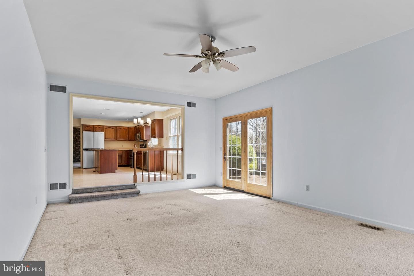 914 Maplewood Lane photo 9