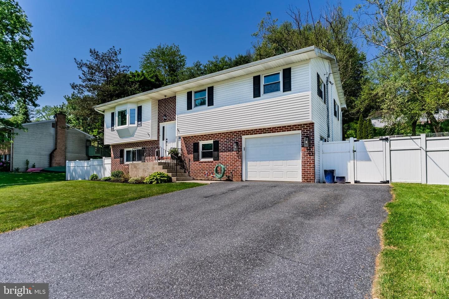 5242 Terrace Road photo 2
