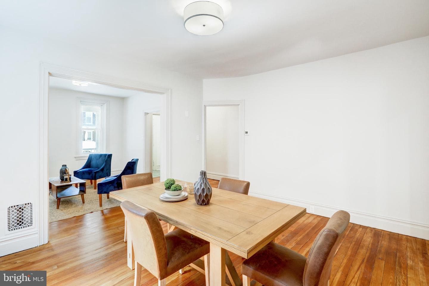 225 N College Street photo 8