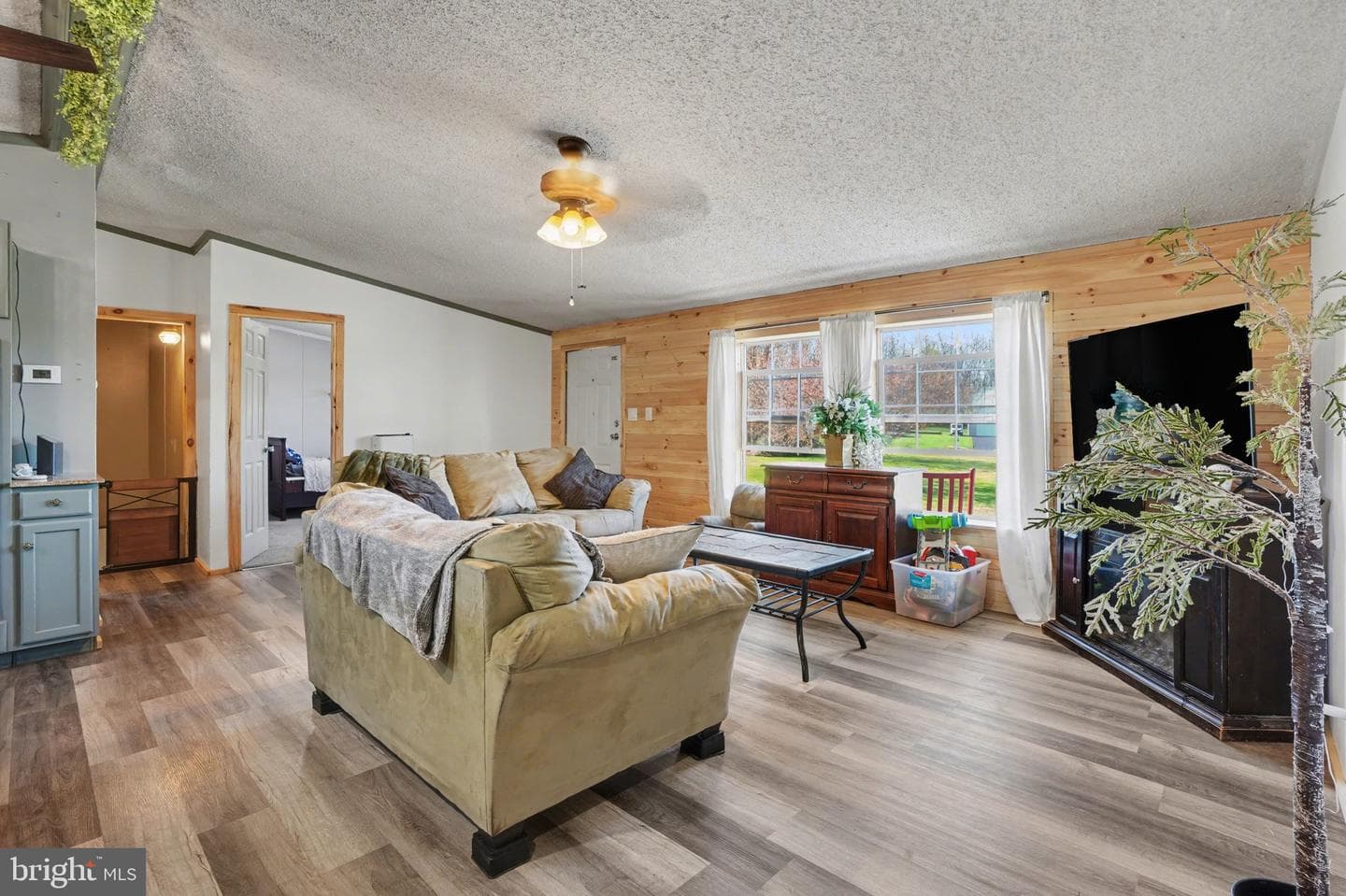 565 Mount Rock Road photo 2