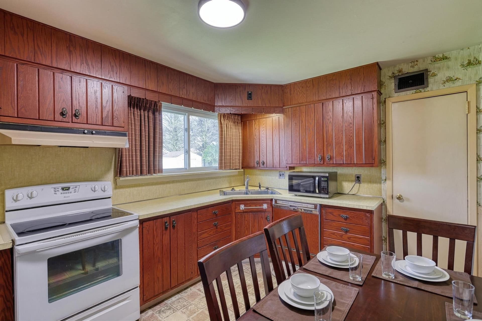210 Cumberland Drive photo 24