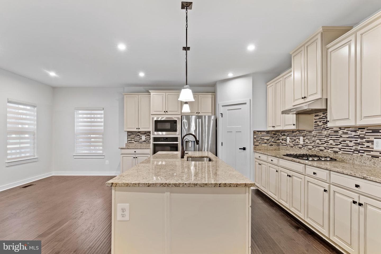 204 Harrier Drive photo 12