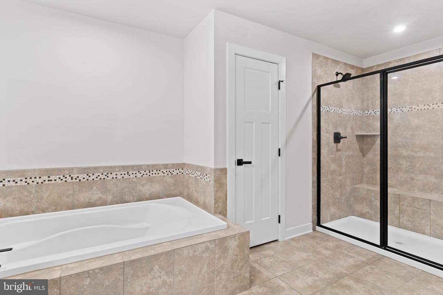 204 Harrier Drive photo 35
