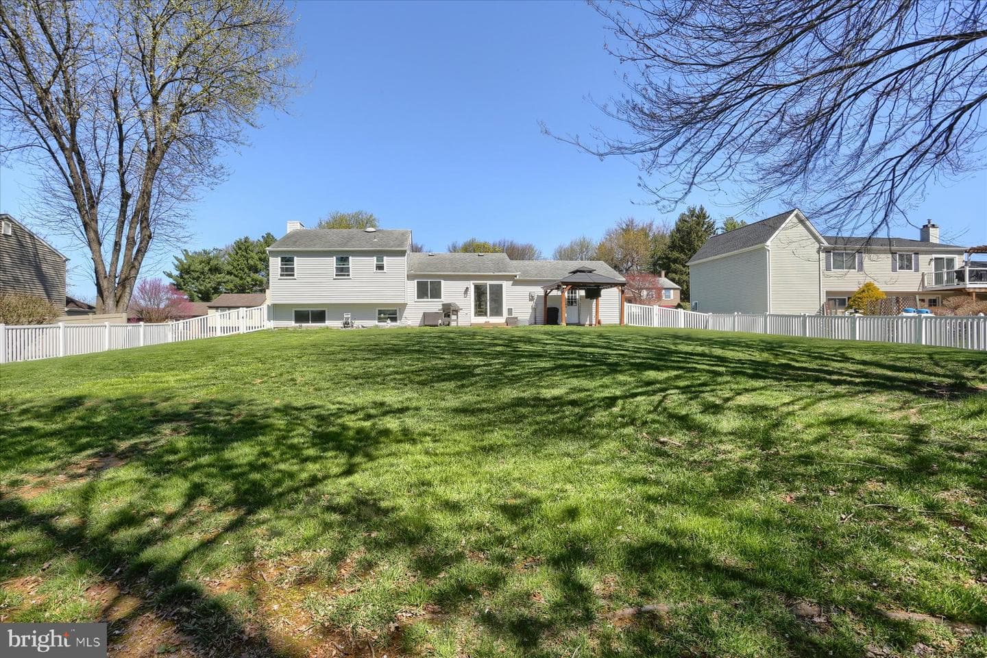 915 Derbyshire Avenue photo 35