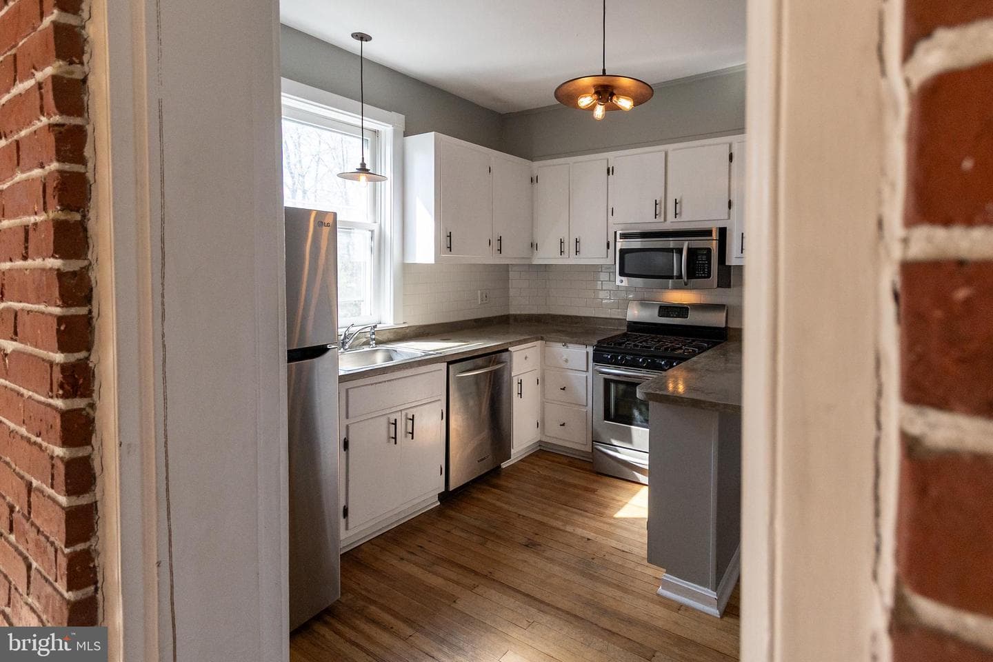 202 Walnut Street photo 11