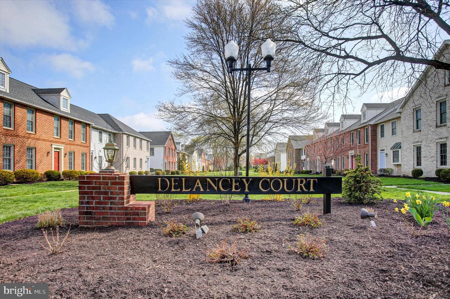 483 Delancey Court photo 3