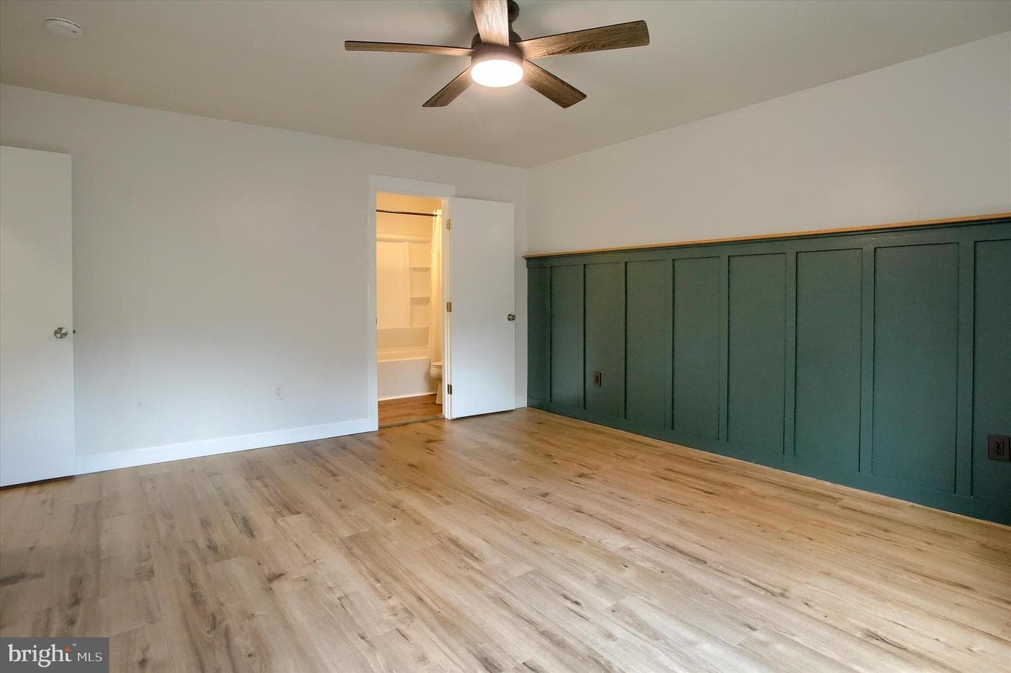 313 Croghan Drive photo 24