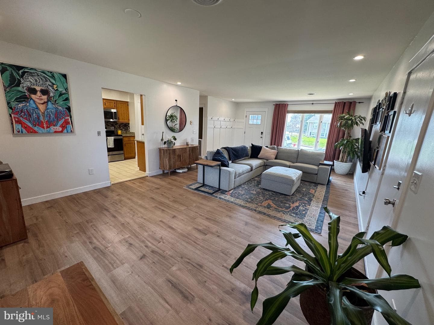313 Croghan Drive photo 3