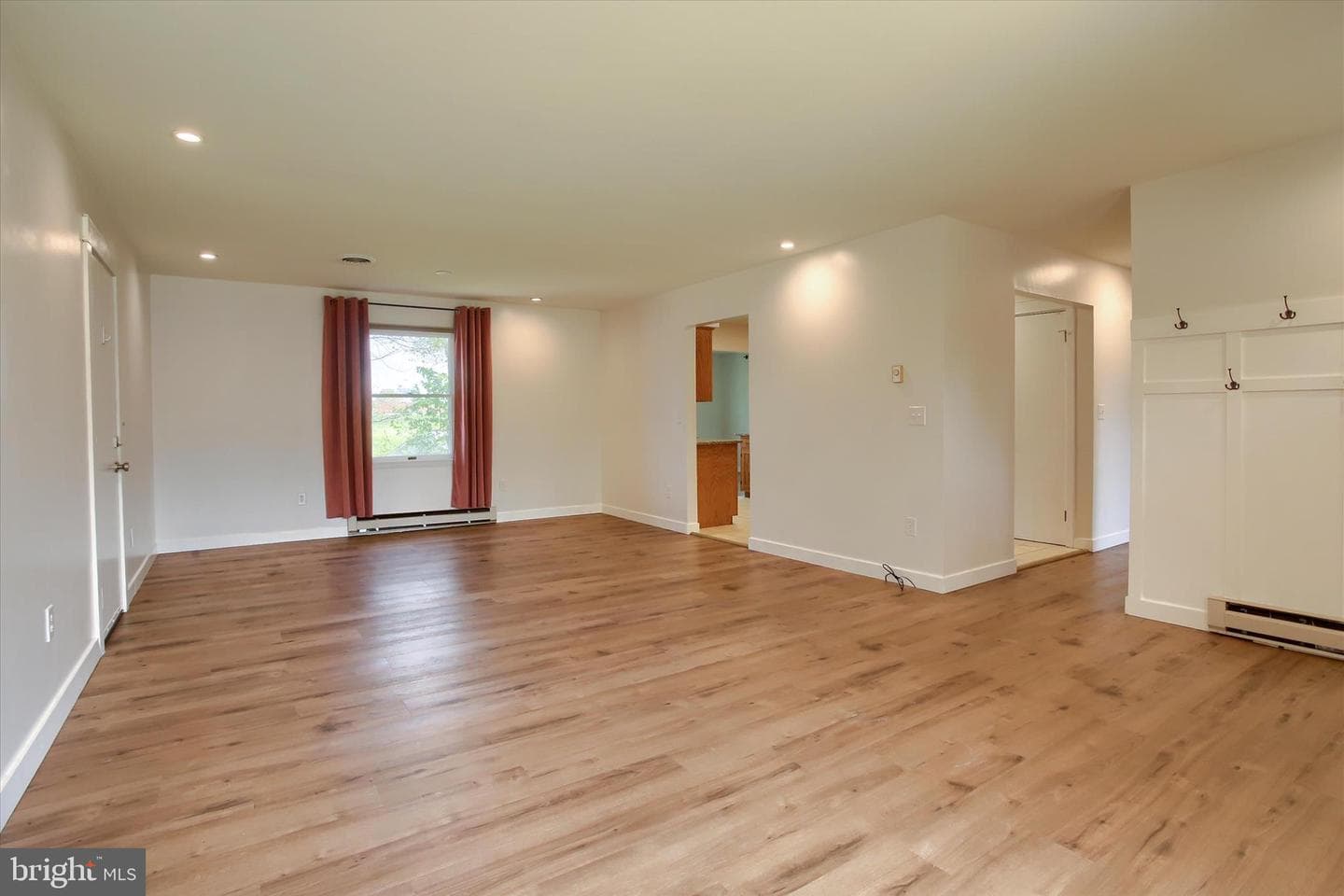 313 Croghan Drive photo 7