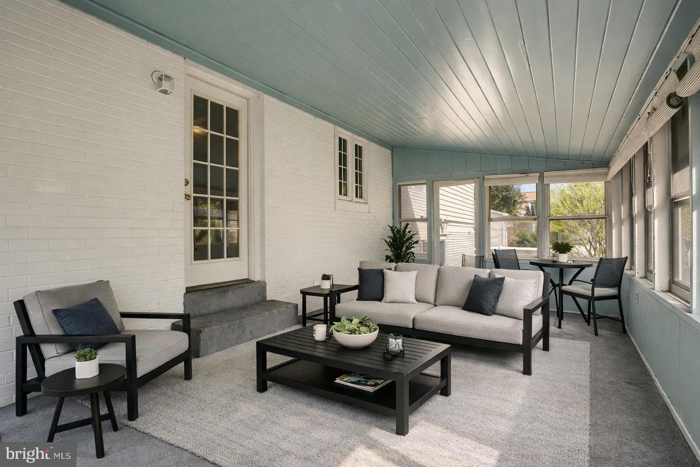 25 Oak Avenue photo 16