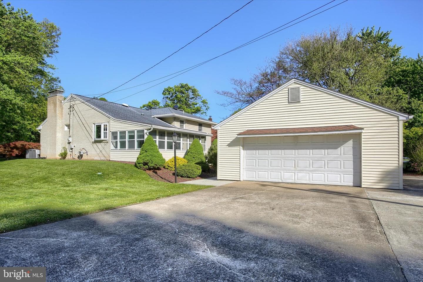 25 Oak Avenue photo 44