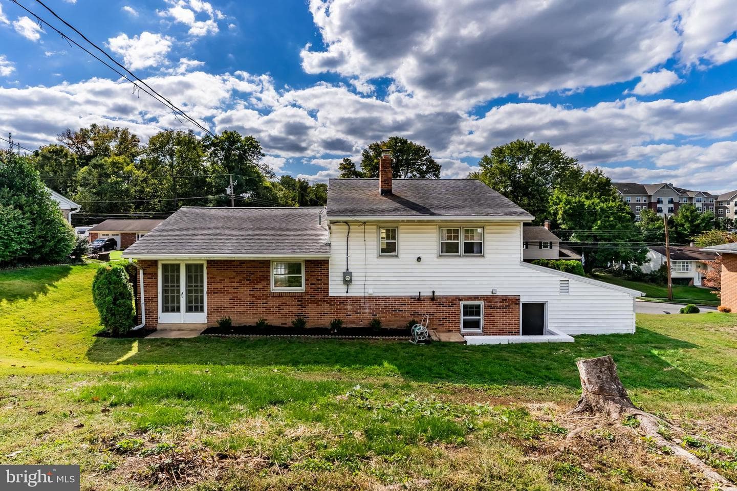 837 W Foxcroft Drive photo 4