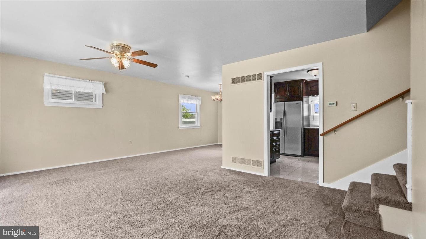 20 Kensington Drive photo 3
