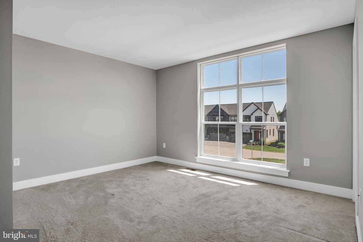 215 Estate Drive photo 17