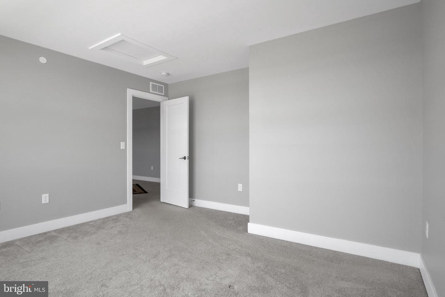 215 Estate Drive photo 18