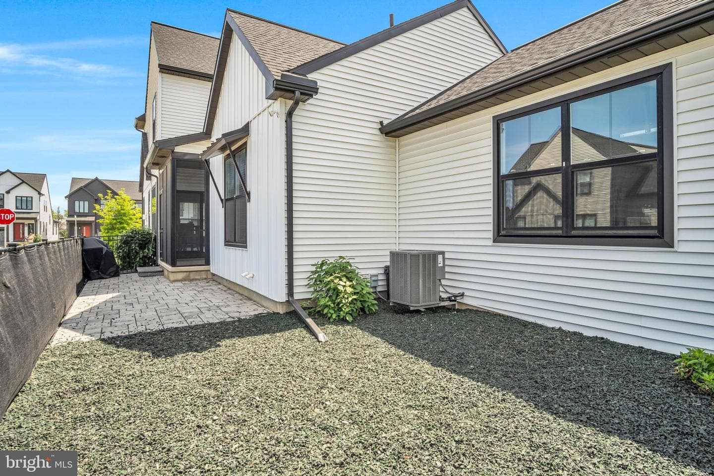 215 Estate Drive photo 27