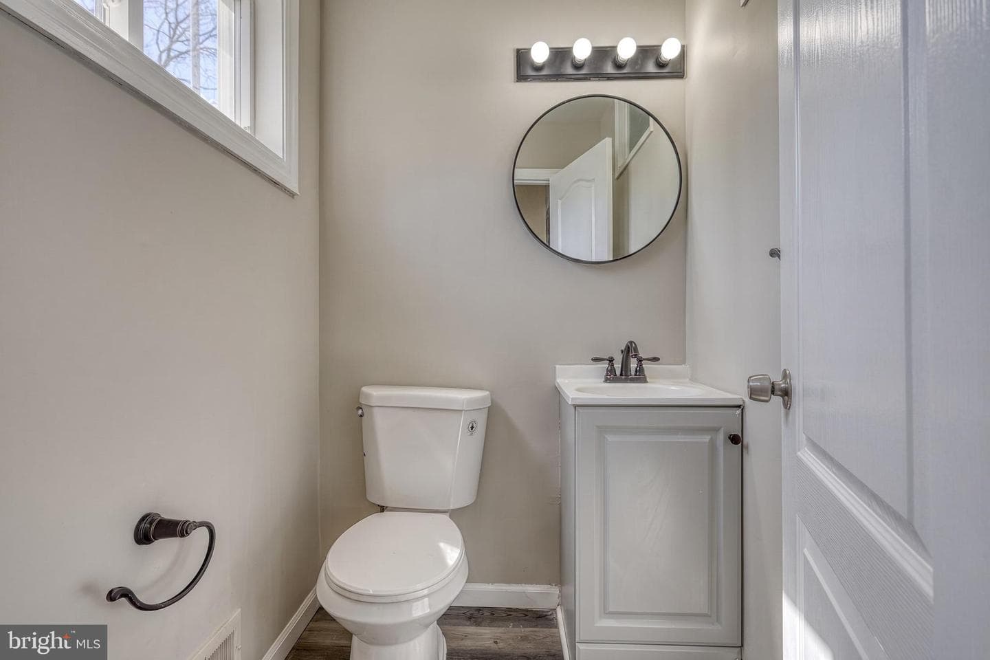6 Stephen Road photo 25