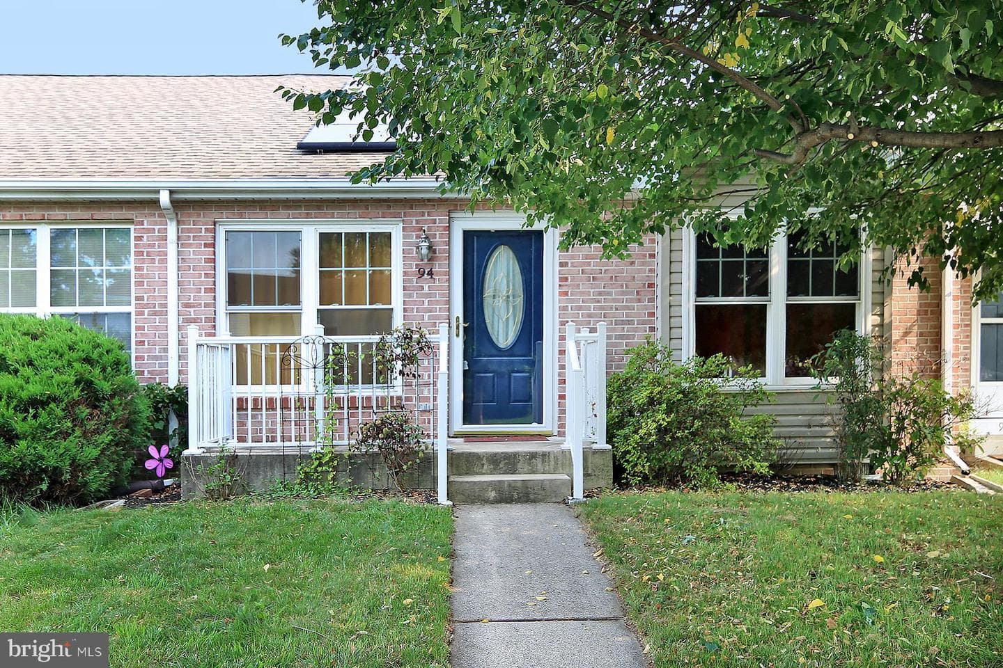 94 Tory Circle photo 3