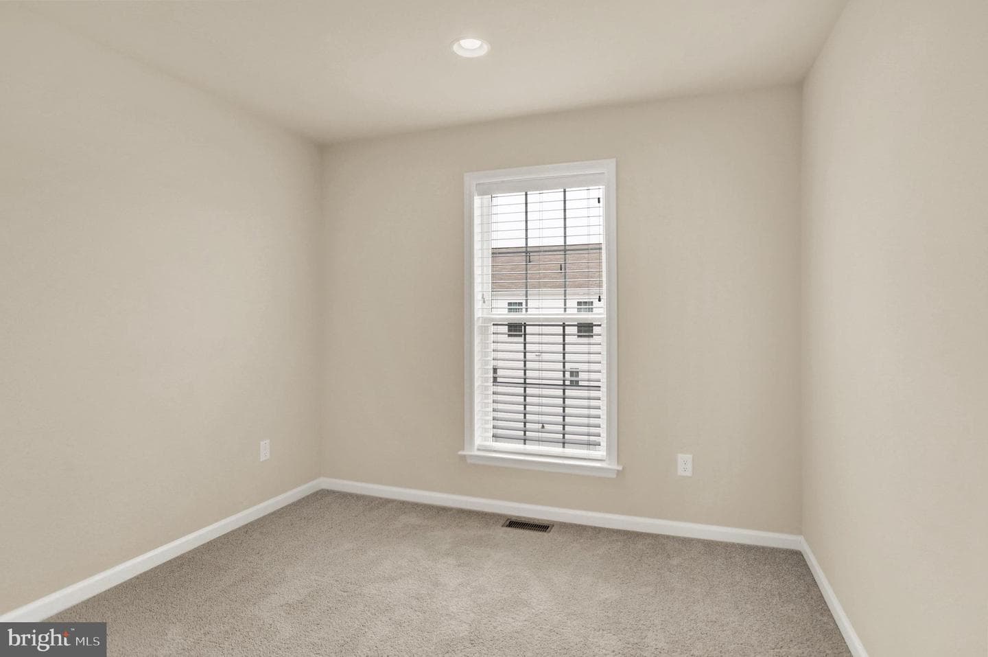 3100 Egreton Road photo 9