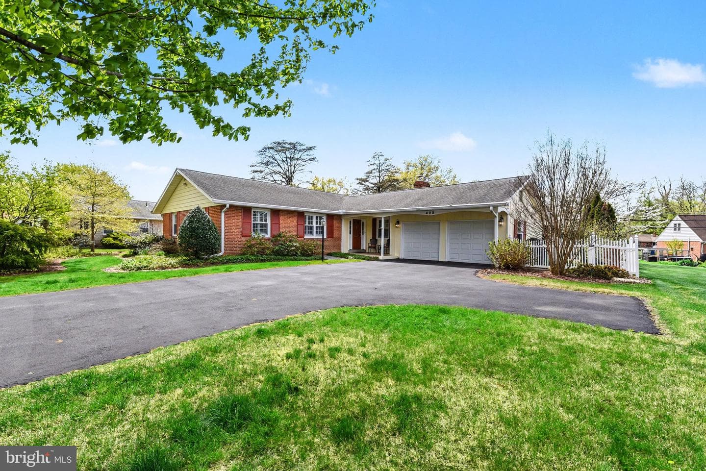 420 Allendale Way photo 2