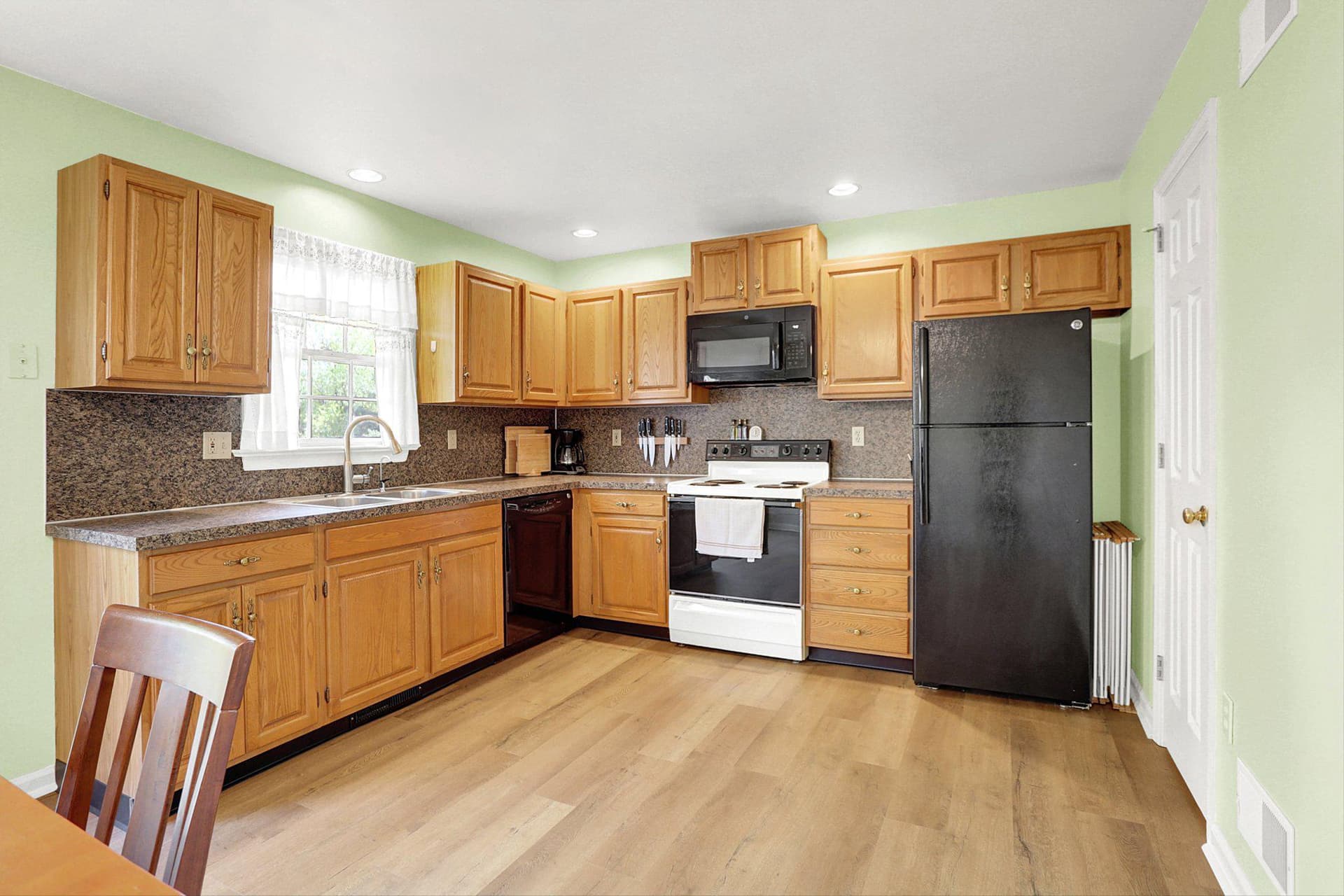 1516 Tussey Court photo 14