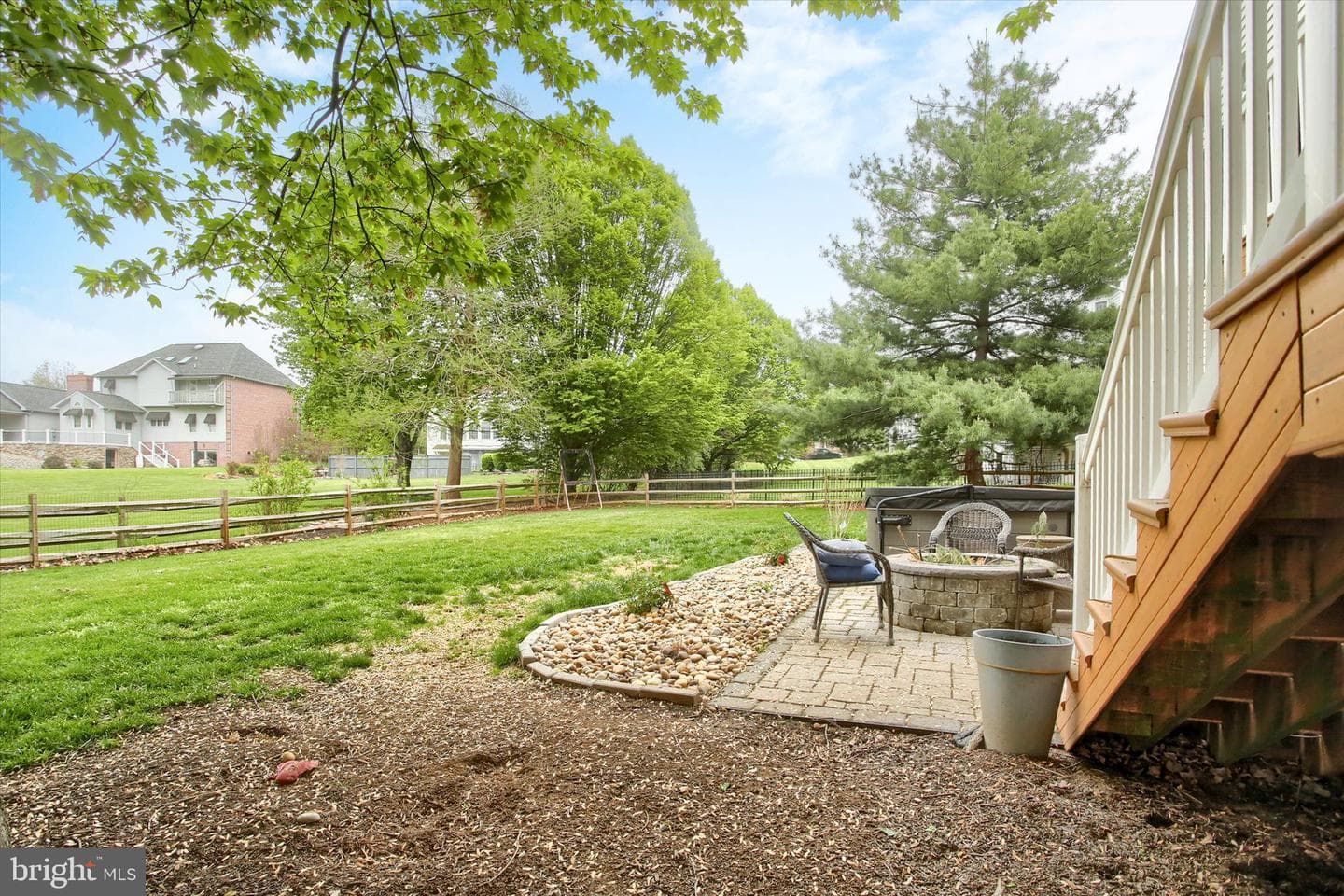 328 E Meadow Drive photo 39