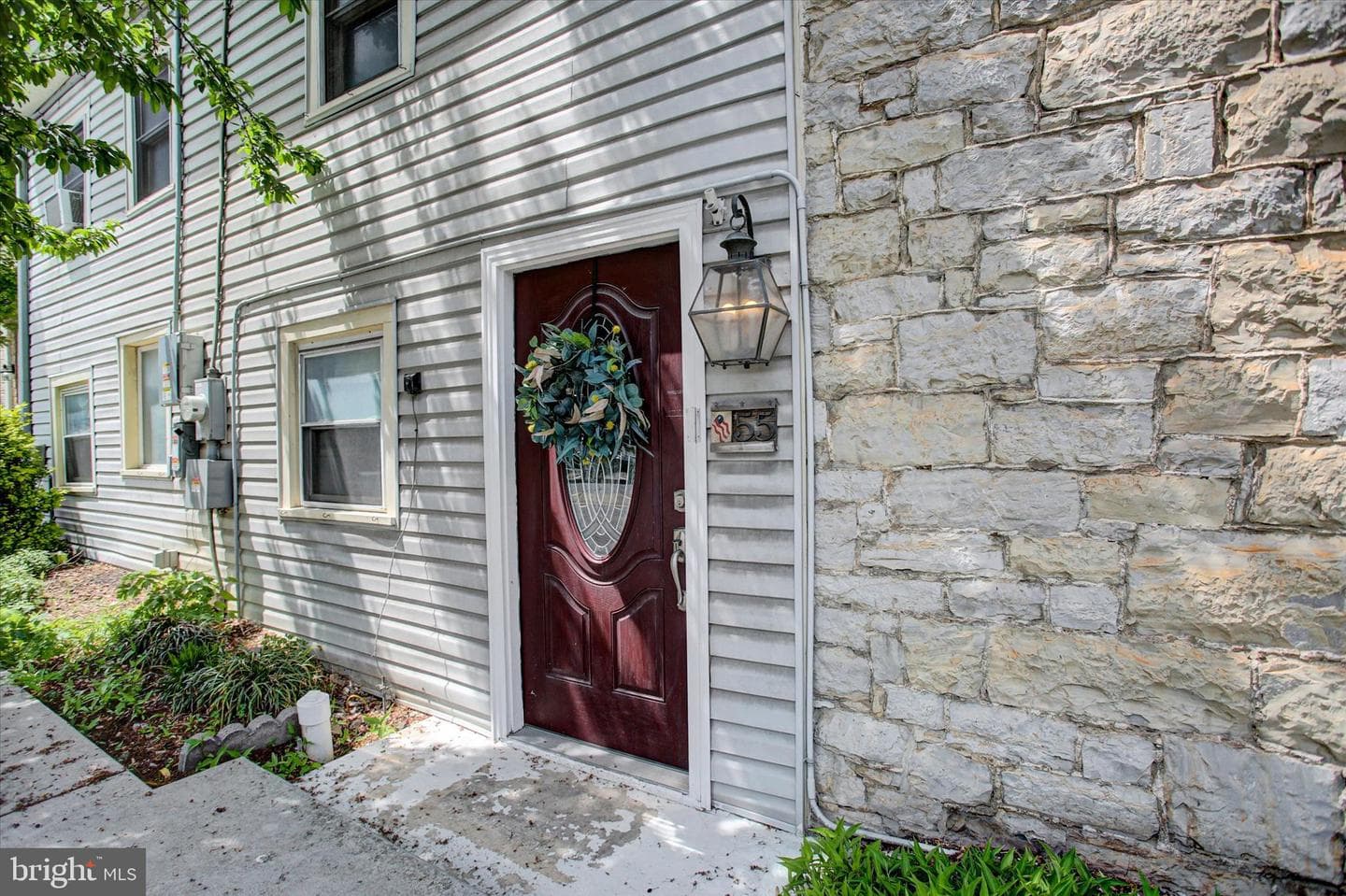 55 E Main Street photo 4