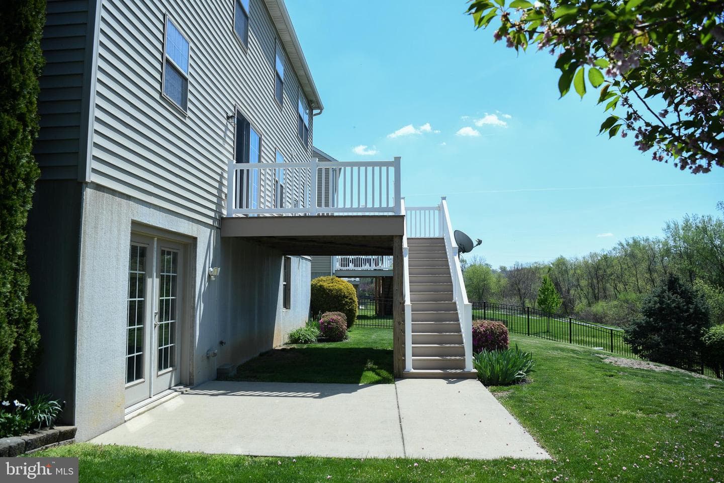 2034 Liberty Drive photo 40