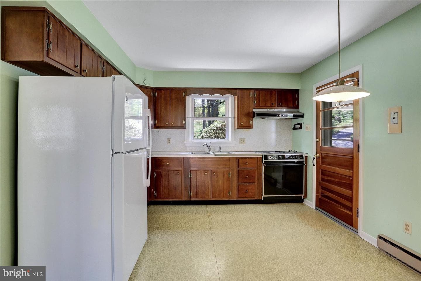 8 W Winding Hill Road photo 3