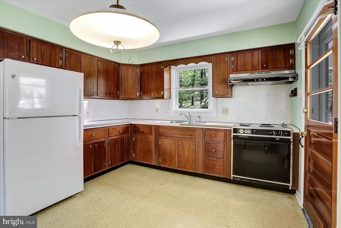 8 W Winding Hill Road photo 6